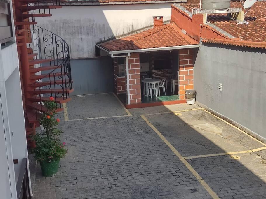 Apto 200m Da Pereque Acu